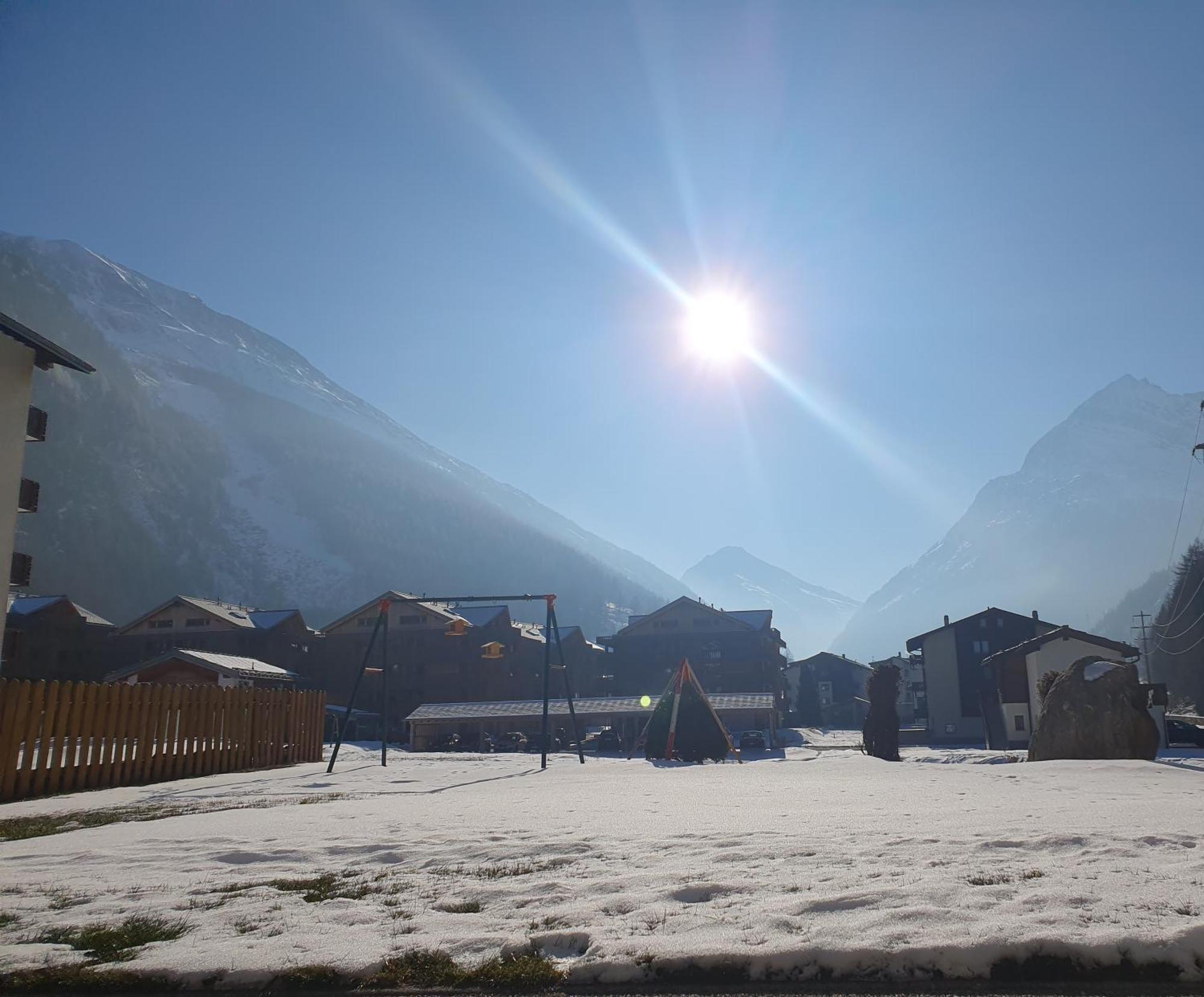 Haus Artemis Apartment Saas-Grund Ruang foto